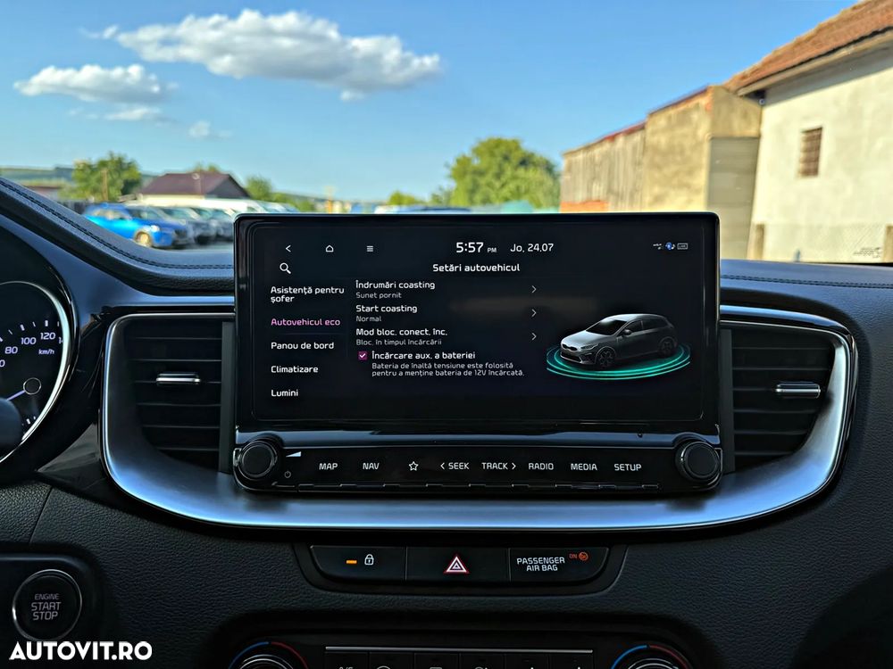 Kia Ceed - 24