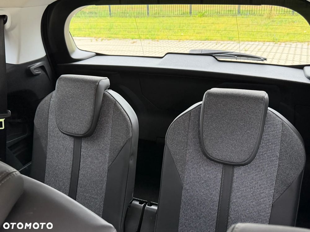 Peugeot 5008 BlueHDI 130 Allure Business-Paket - 24