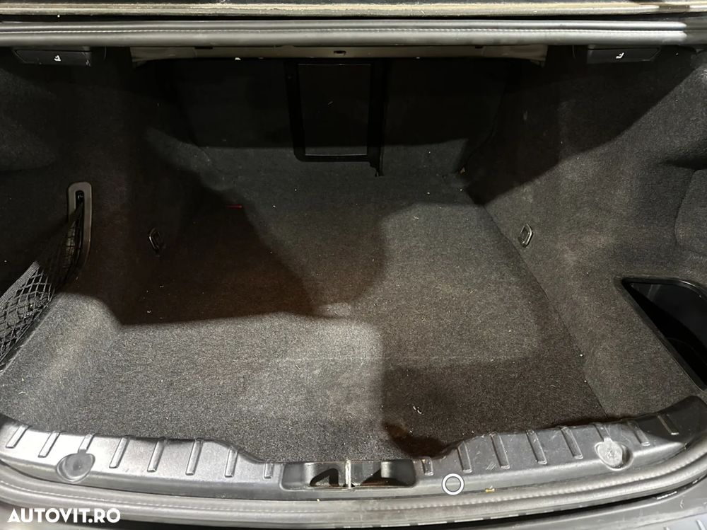 BMW Seria 5 528i Sport-Aut. Luxury Line - 15