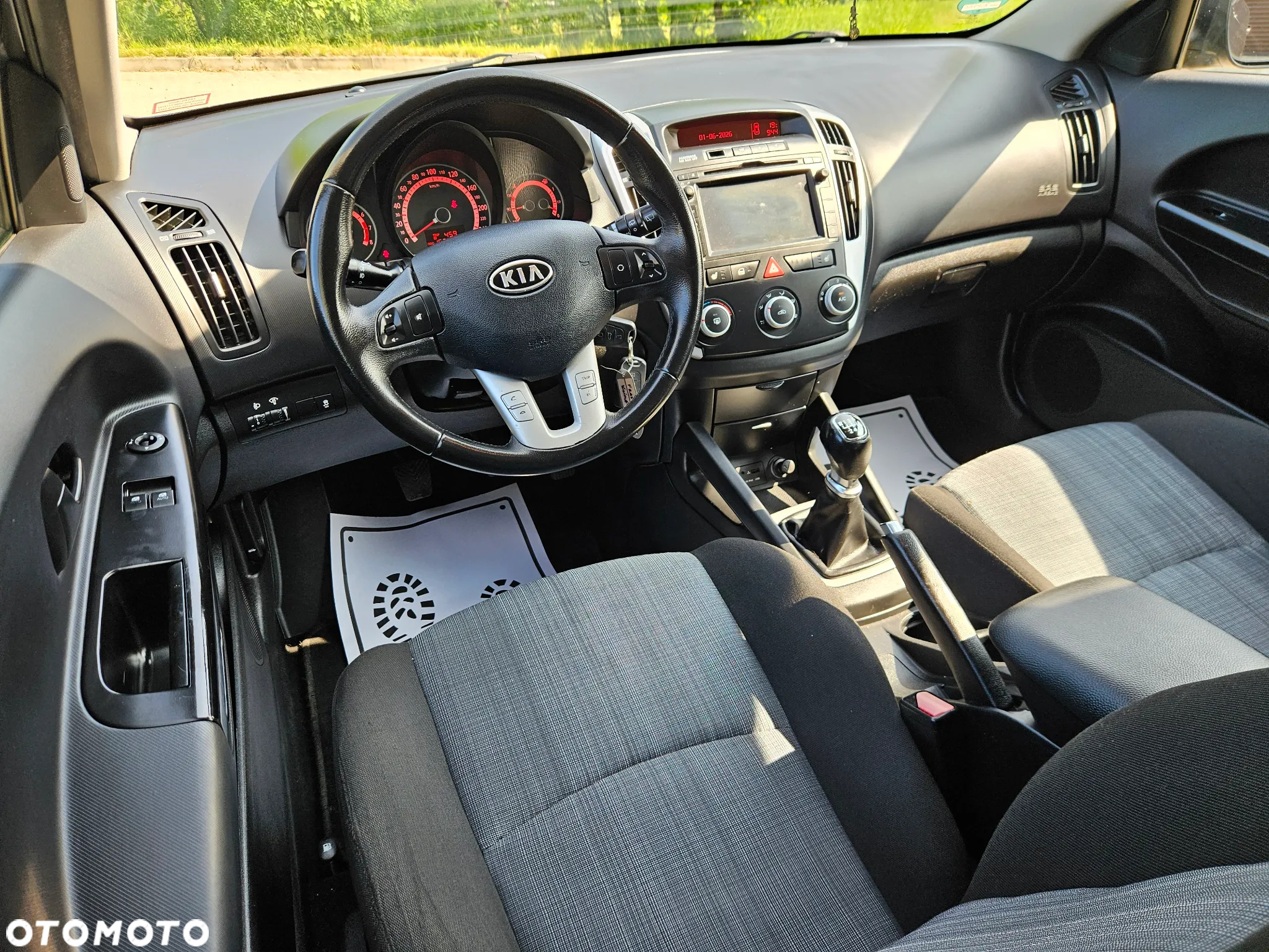 Kia Ceed 1.6 CVVT Dream-Team Edition - 9