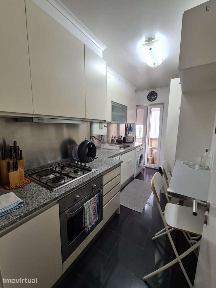 Quarto - localizado em Penha de França Lisbon - Grande imagem: 4/13