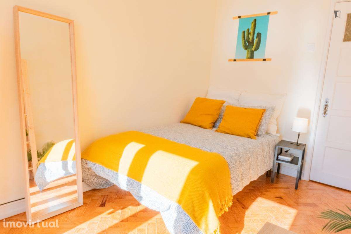 Quarto - localizado em Roma-Areeiro Lisbon - Grande imagem: 4/11