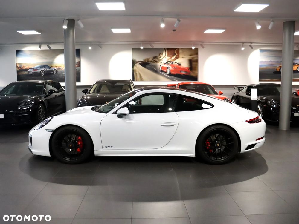 Porsche 911 Carrera 4 GTS PDK - 2