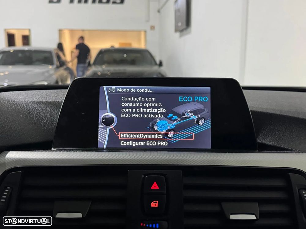 BMW 320 d Touring Auto Pack M - 34