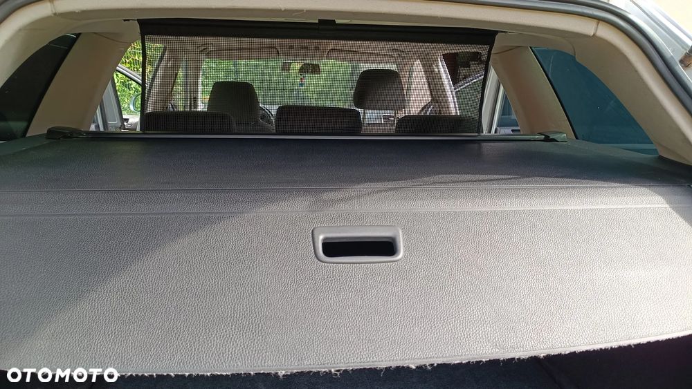 Volkswagen Golf VI 1.6 TDI Trendline - 16