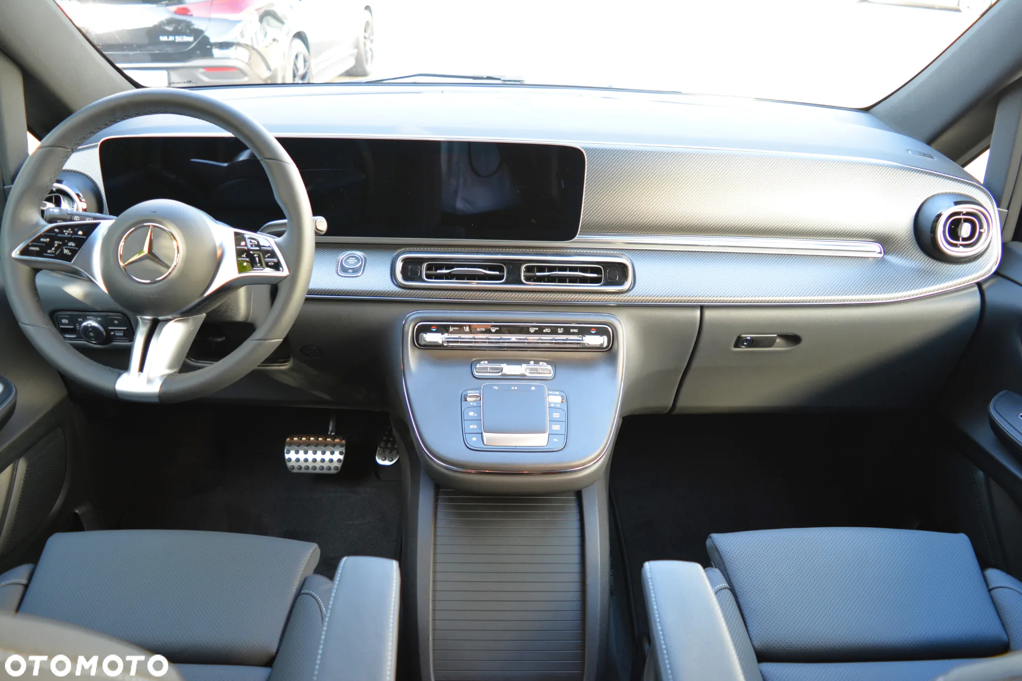 Mercedes-Benz Klasa V 300 d 4-Matic Avantgarde 9G-Tronic (d³ugi) - 14