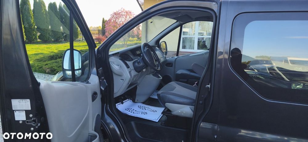 Opel Vivaro L2H1 2.9t - 8