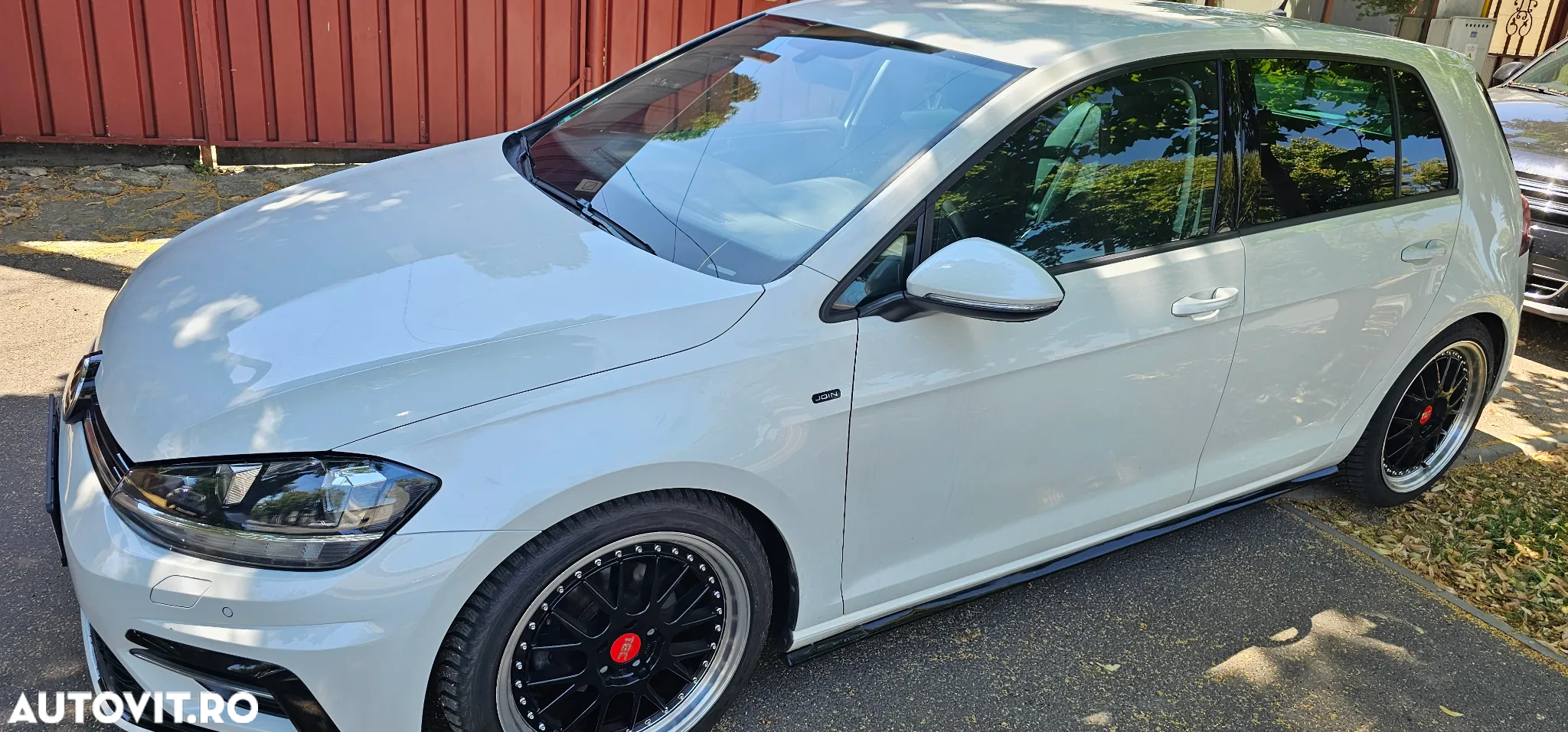 Volkswagen Golf - 10