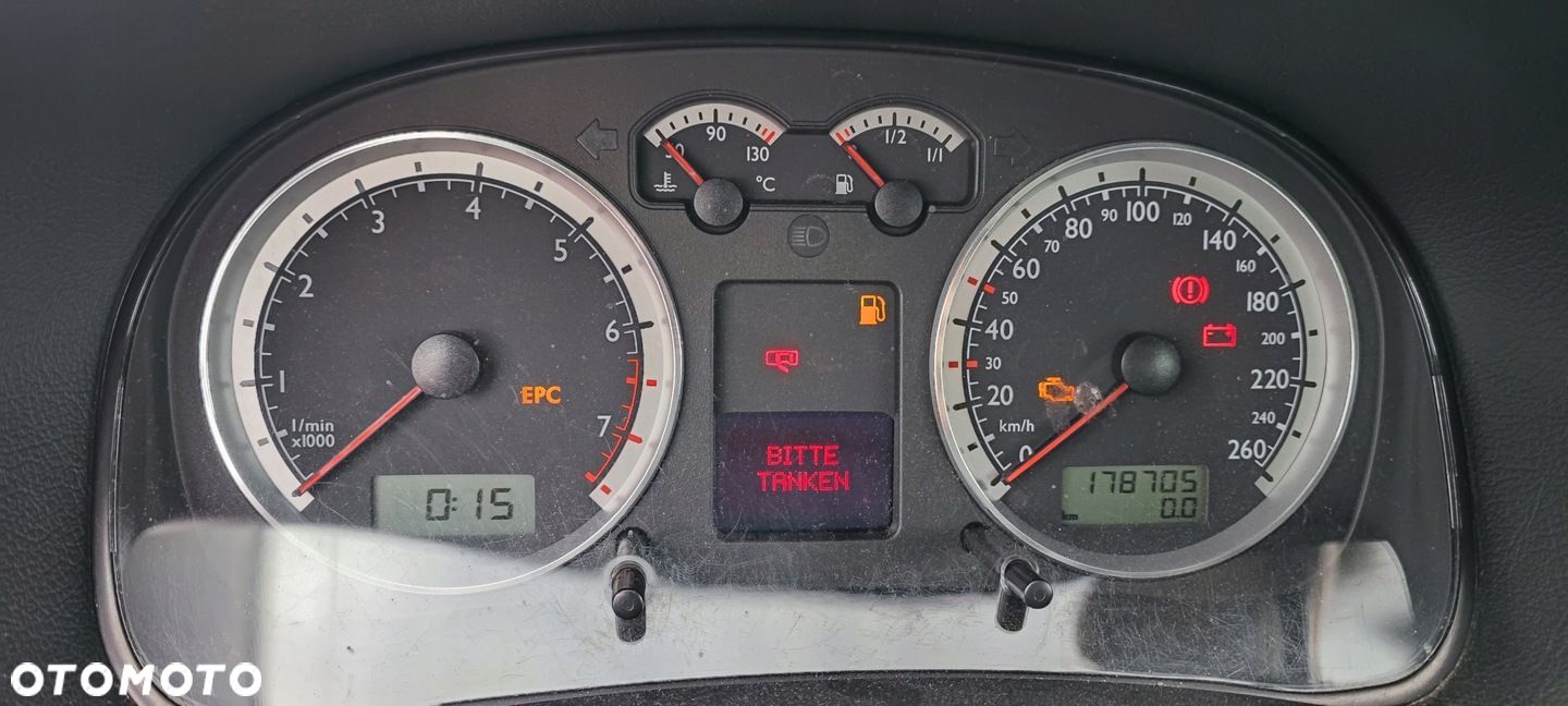 VW BORA LICZNIK ZEGARY 1.6 FSI - 1