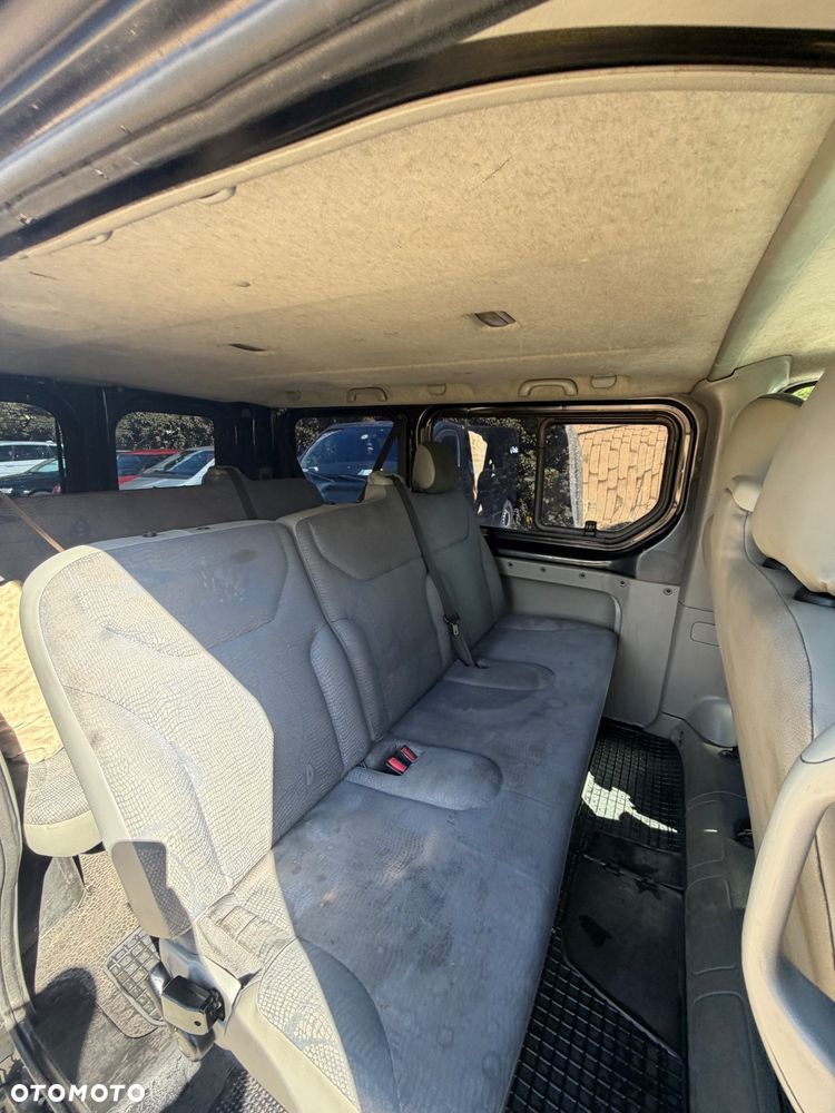 Renault Trafic Passenger - 20