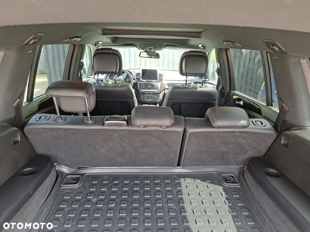Mercedes-Benz GLS - 13