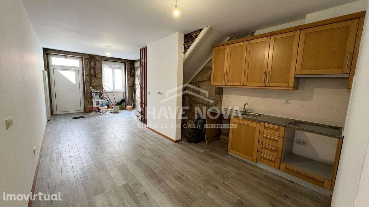 Moradia T2+1 na Praça da Corujeira, Porto - Grande imagem: 3/18