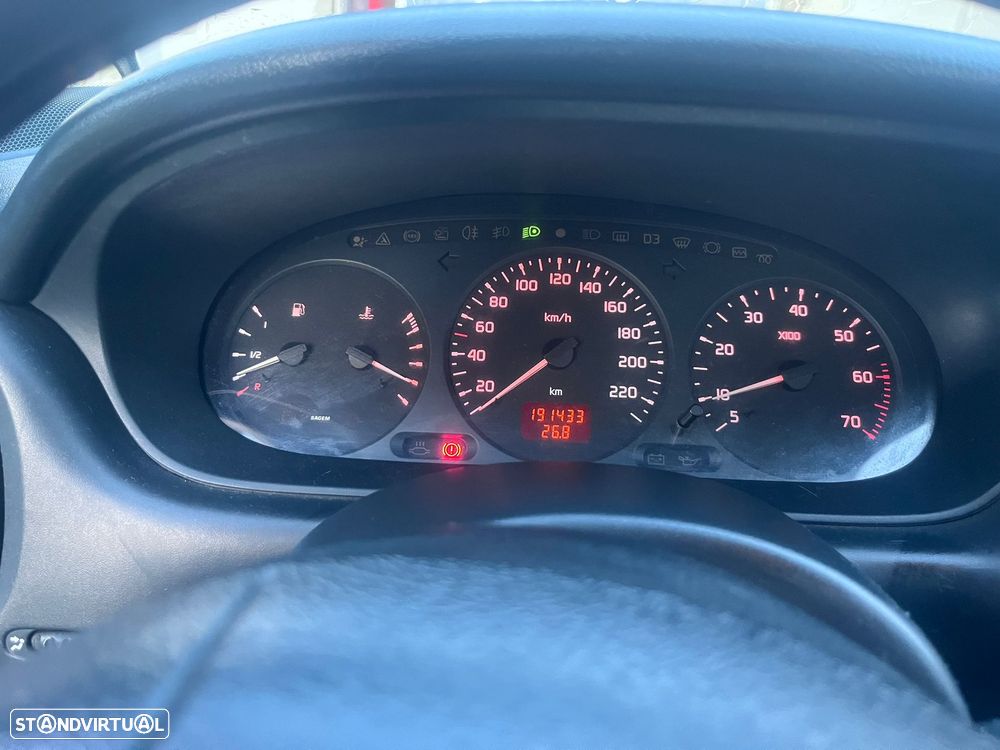 Renault Mégane 1.4 RN - 10