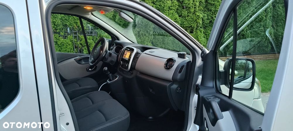 Renault TRAFIC LONG BRYGADÓWKA 6 OSÓB - 29
