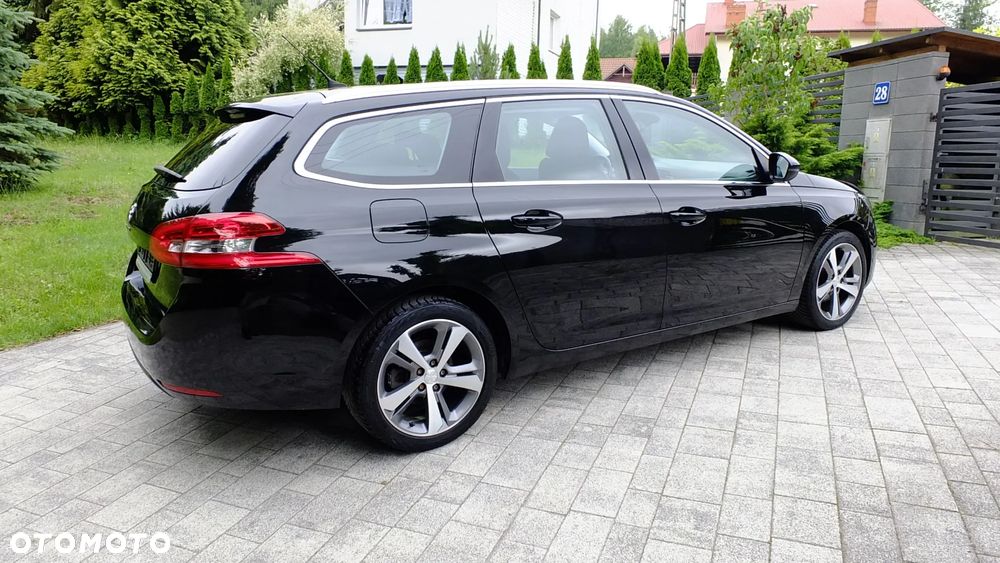 Peugeot 308 SW 1.2 PureTech GPF Allure Pack S&S - 6