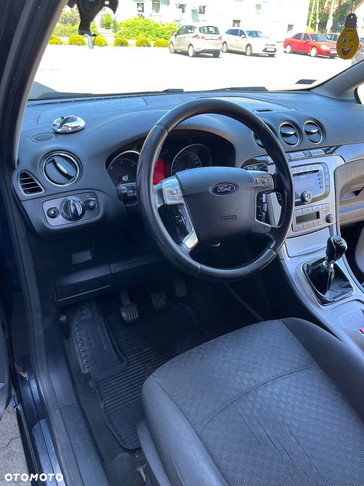 Ford Galaxy 2.0 TDCi Ghia - 17