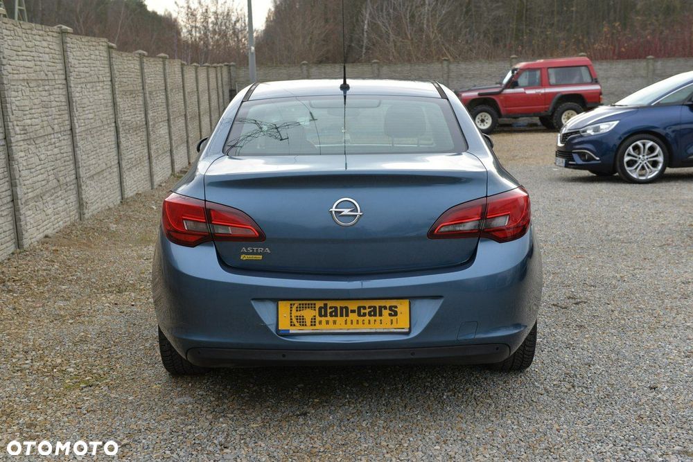 Opel Astra - 4