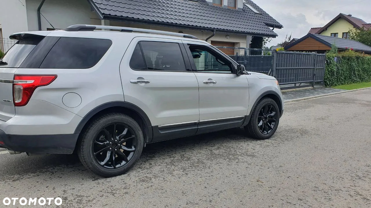 Ford Explorer - 2