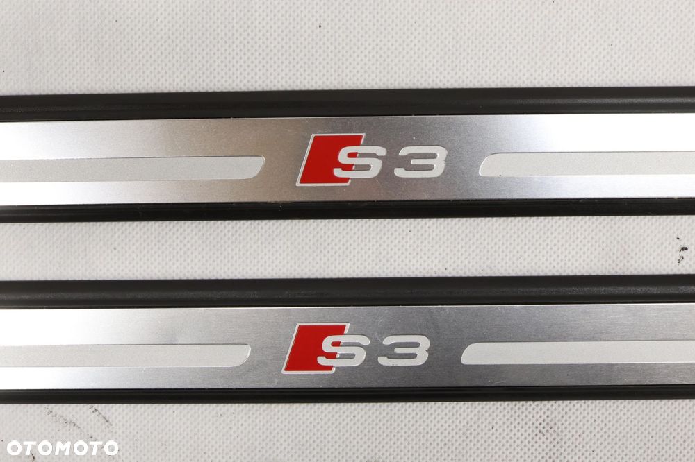 Audi A3 S3 listwa progowa 8V4853491D - 2