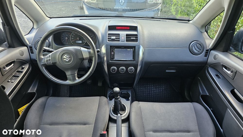 Suzuki SX4 - 8