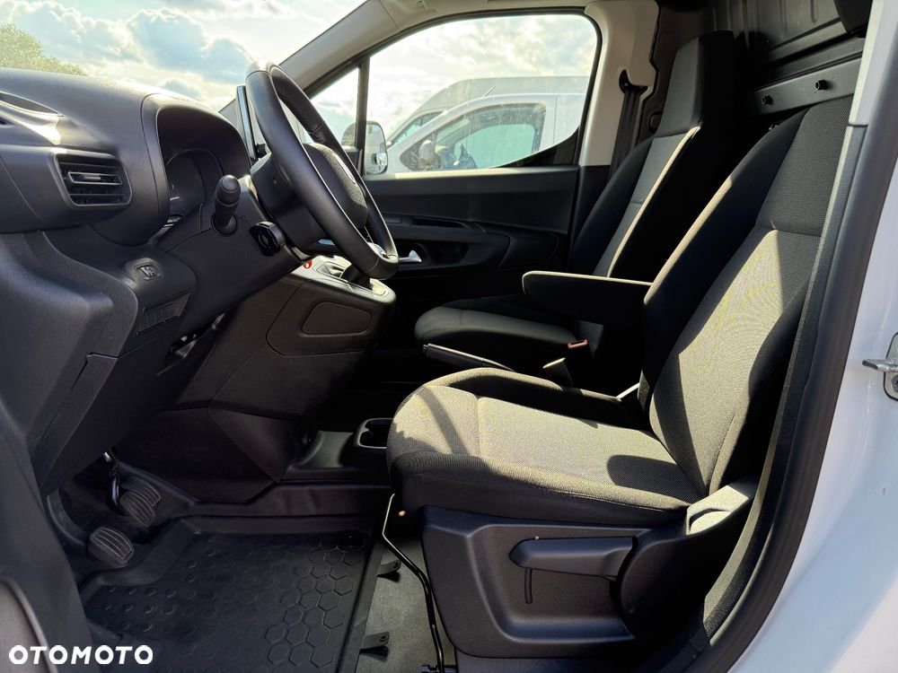 Fiat DOBLO/1,5 diesel 102KM/Manual/Klima/Kamera/Navi/PDC/tylko 21tkm - 15