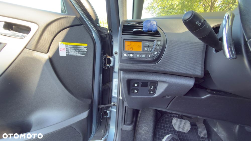 Citroën C4 Picasso 1.6 HDi Equilibre Navi Pack MCP - 20