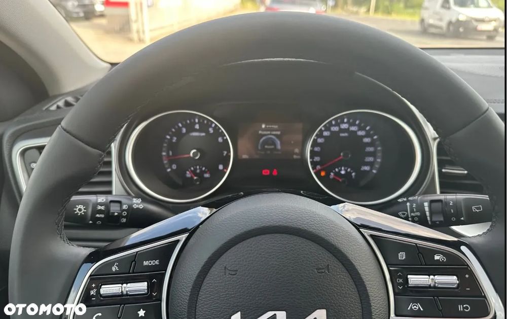 Kia XCeed - 4