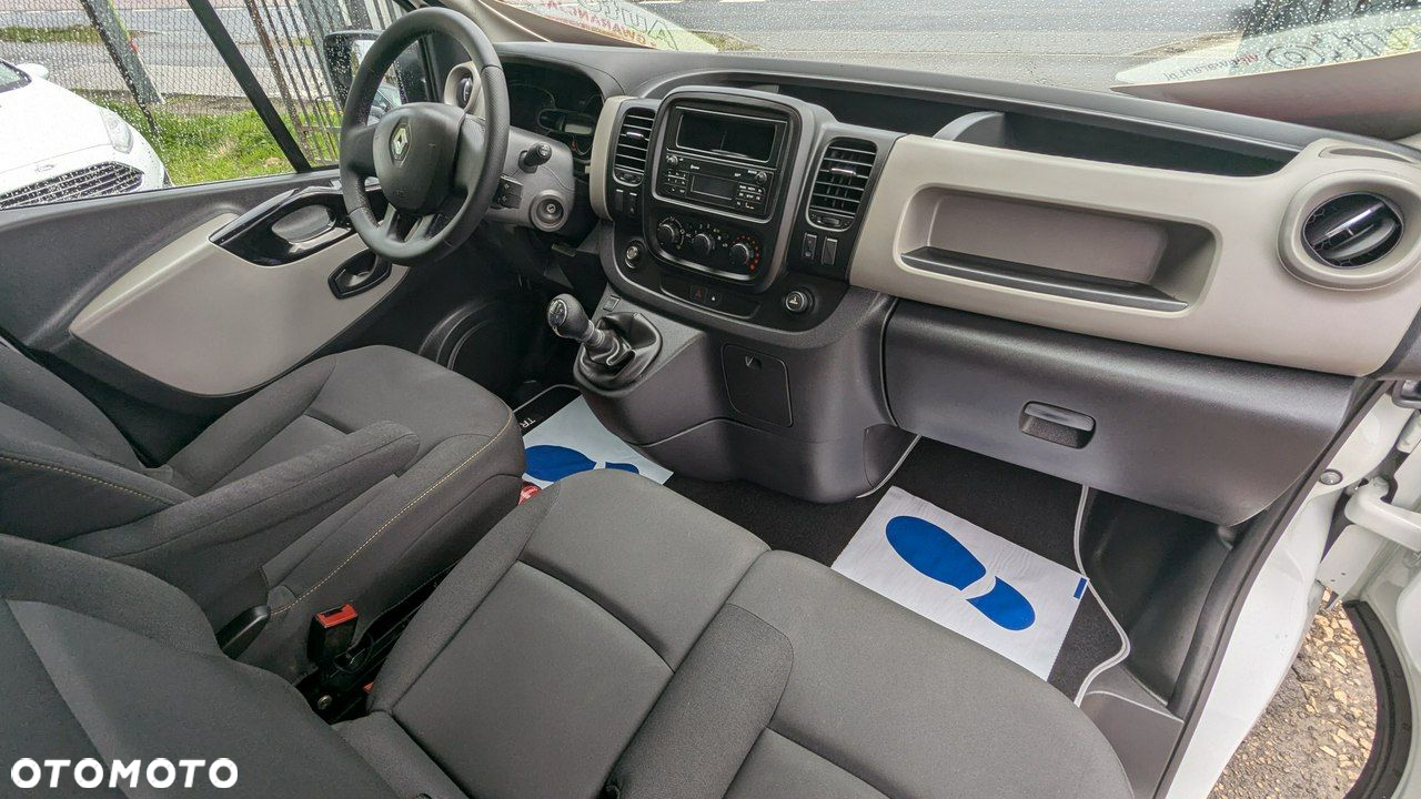 Renault Trafic - 16