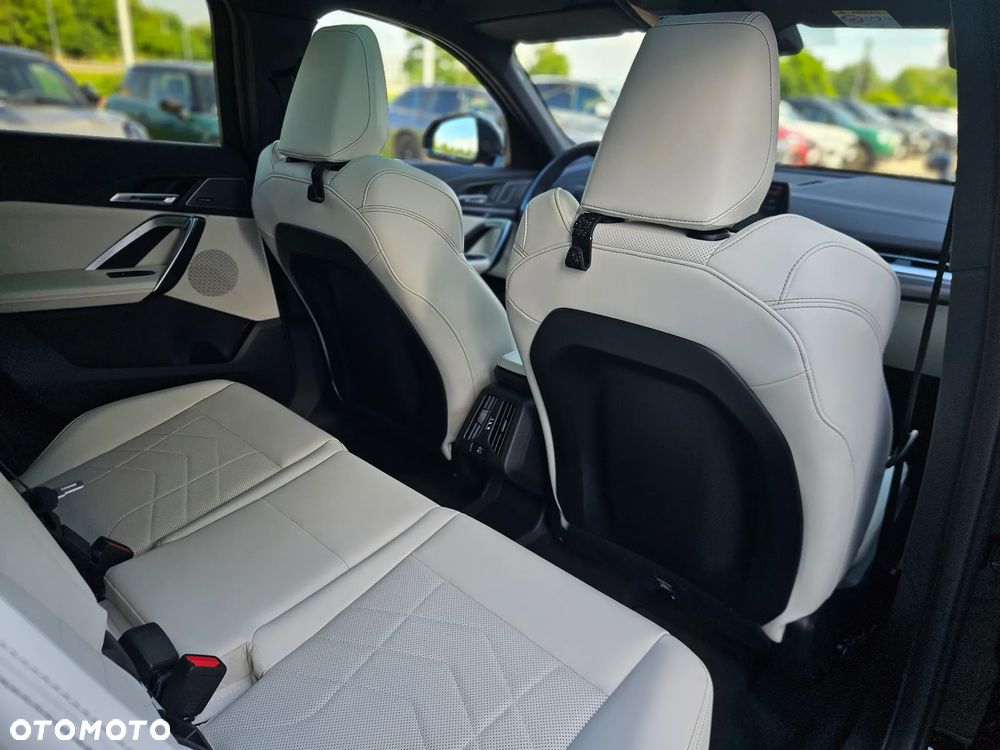 BMW X2 - 33