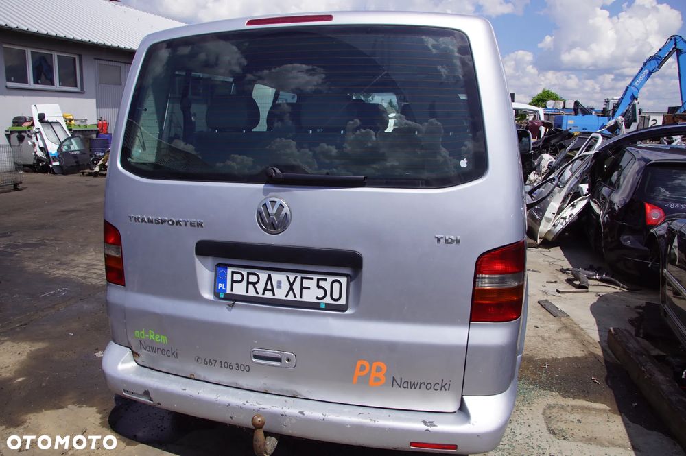 Auto na części 692324777 transporter T5 caravelle 1.9 TDI AXB skrzynia FJL lakier la7w ćwiartka drzwi zderzak maska lampa silnik skrzynia wtryskiwacz felga amortyzator fotele skup aut złomowanie kasacja szrot złomowisko skup aut - 4
