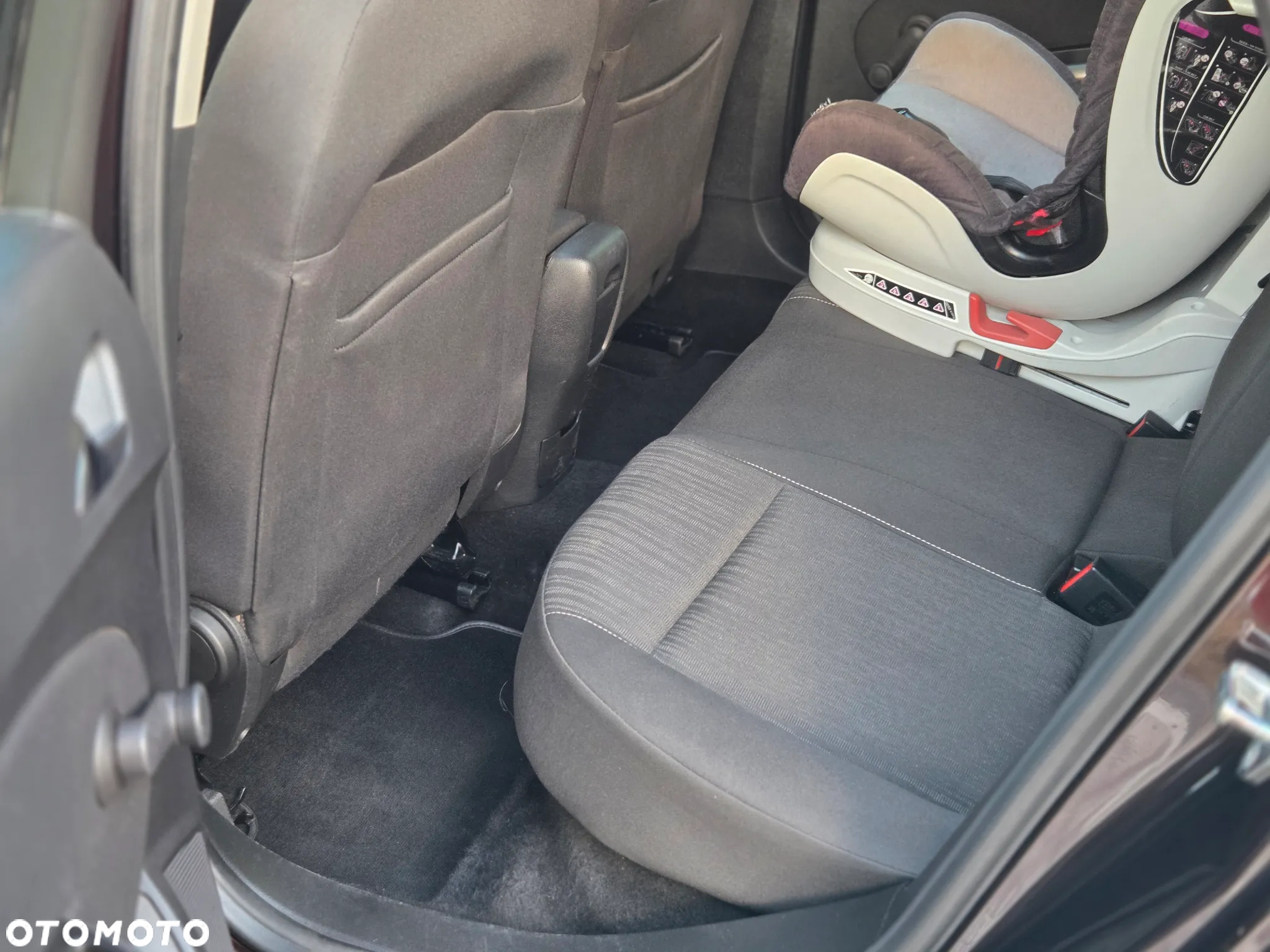 Opel Astra III 1.7 CDTI - 19