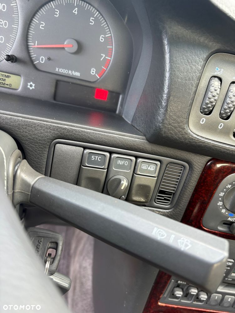 Volvo C70 2.4 - 34