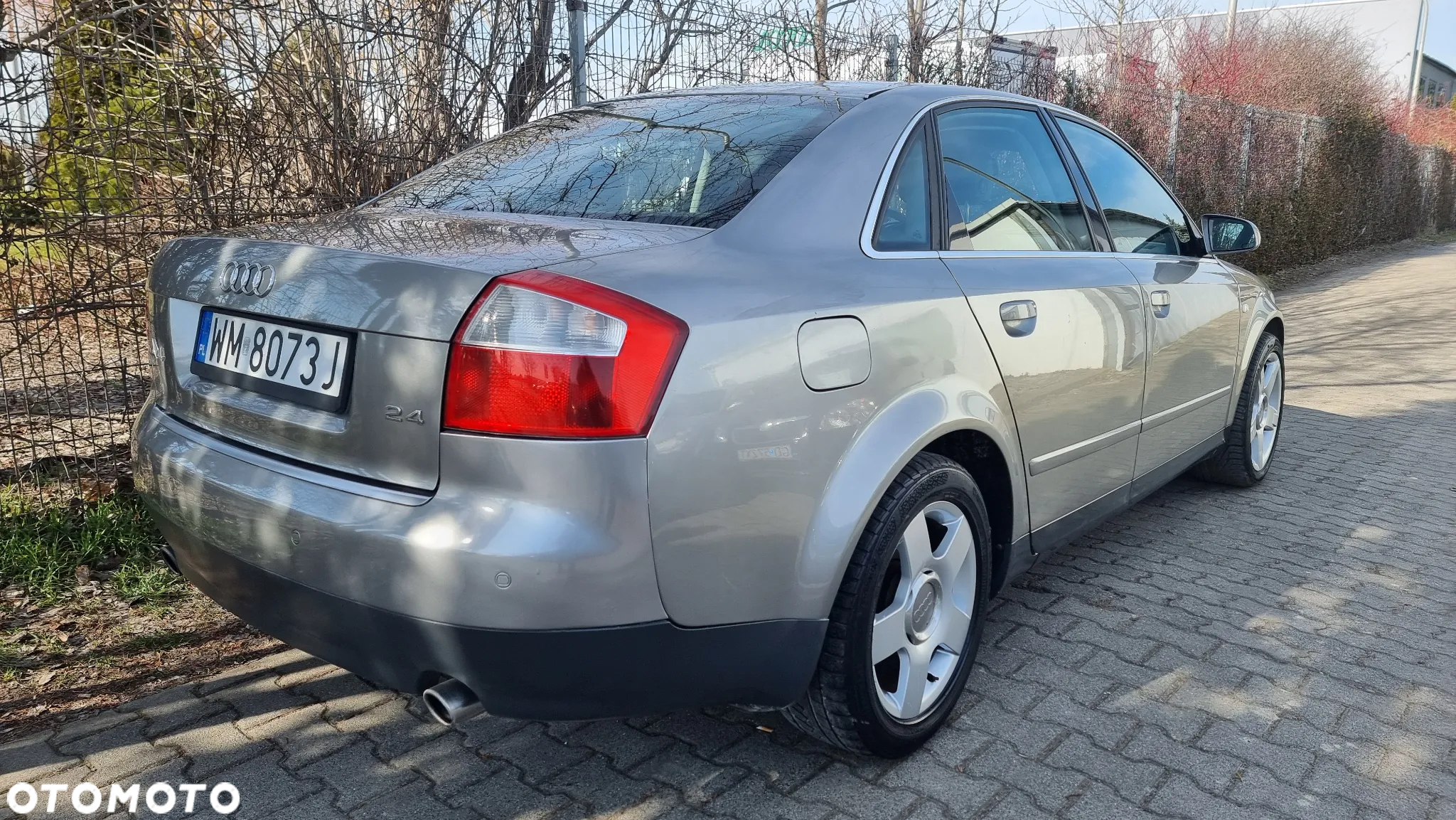 Audi A4 2.4 Multitronic - 23