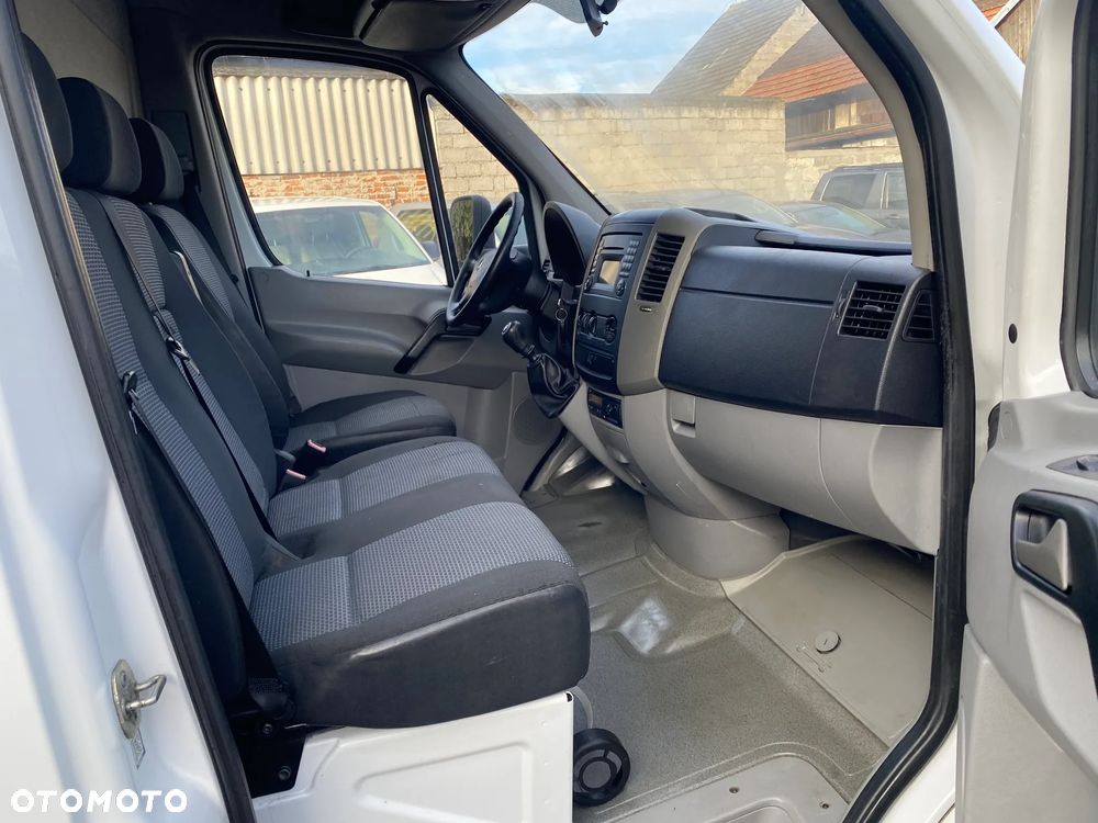 Mercedes-Benz SPRINTER - 9