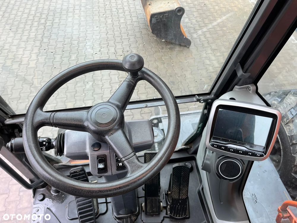 Doosan DX140W-3 - 11