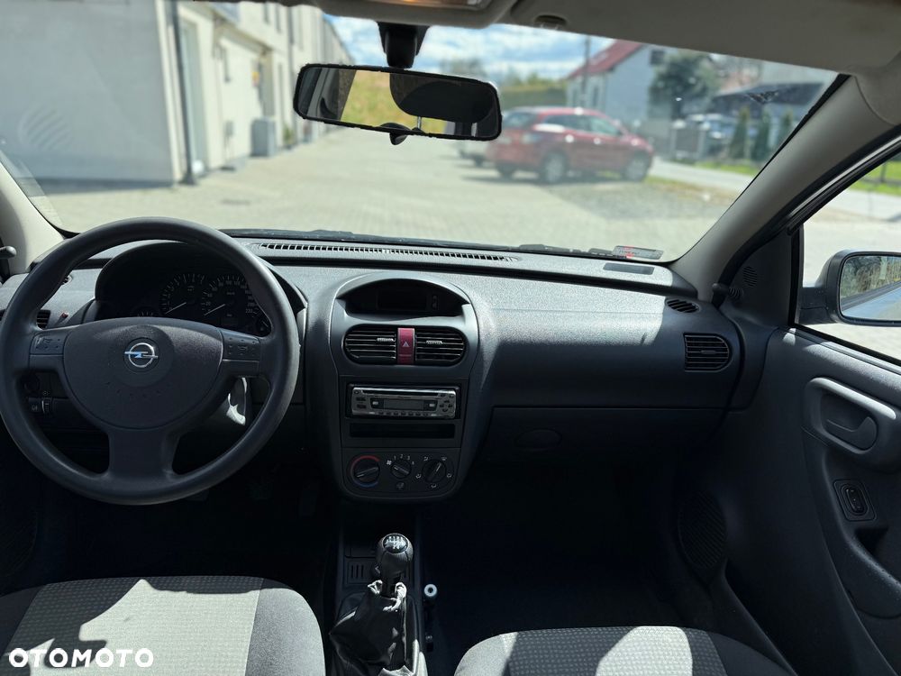 Opel Corsa 1.0 12V Cosmo - 9