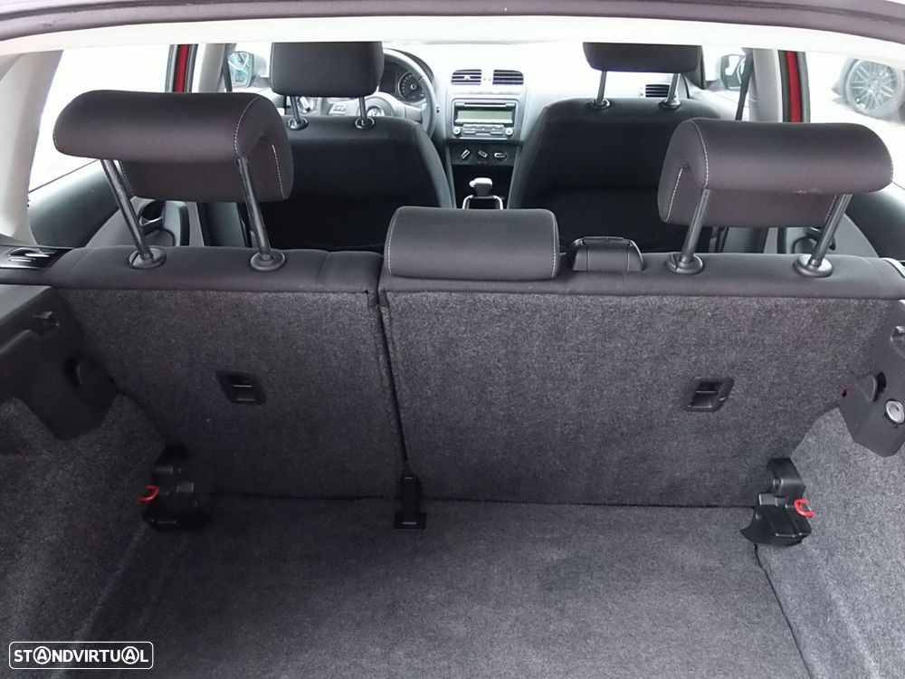 VW Polo 1.6 TDI Trendline DSG - 19