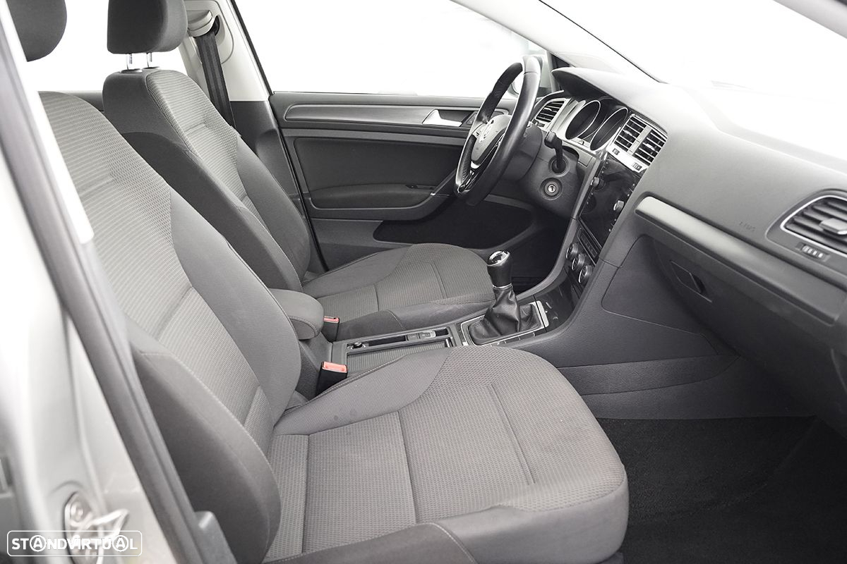 VW Golf 1.0 TSI Confortline - 19