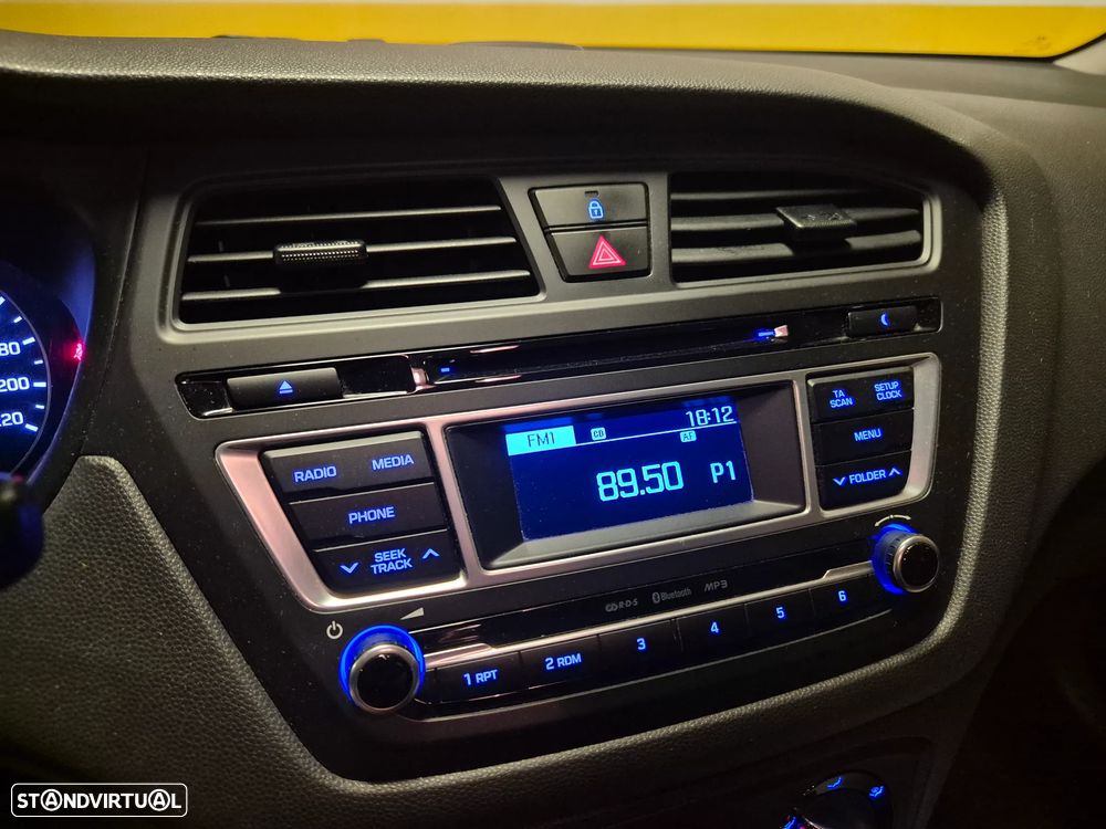 Hyundai i20 1.1 CRDi Blue Access+Bluetooth - 20