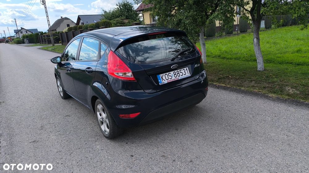 Ford Fiesta 2012 photo 3