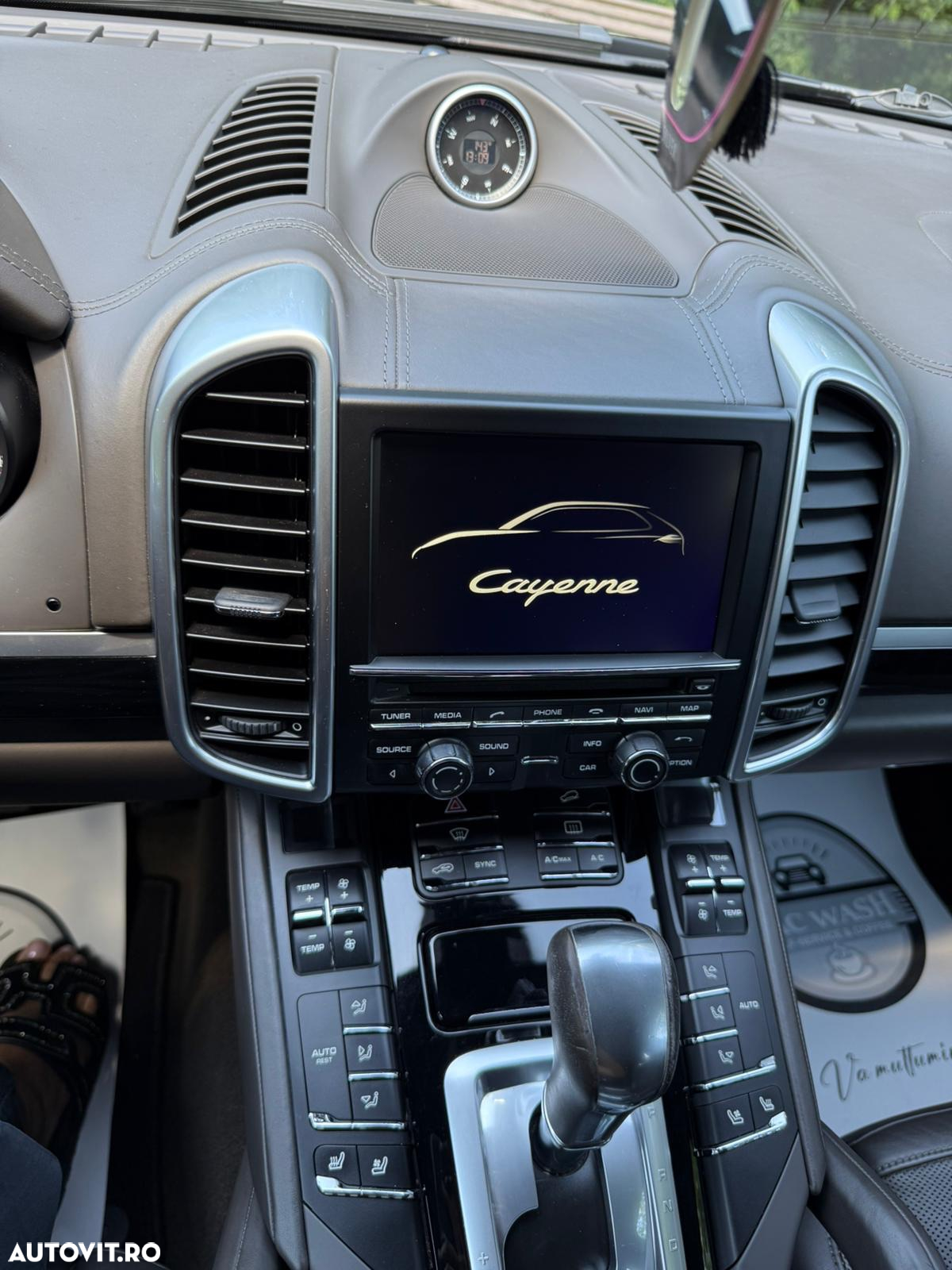 Porsche Cayenne 3.0 L - 35