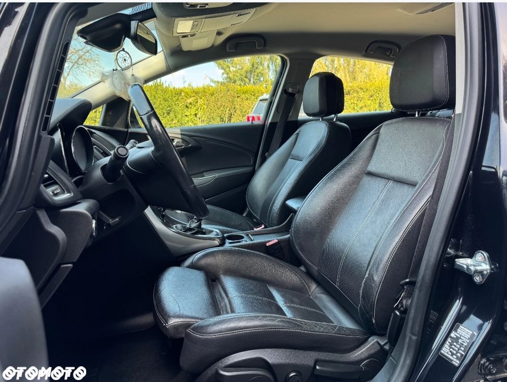 Opel Astra 2.0 CDTI Cosmo - 17