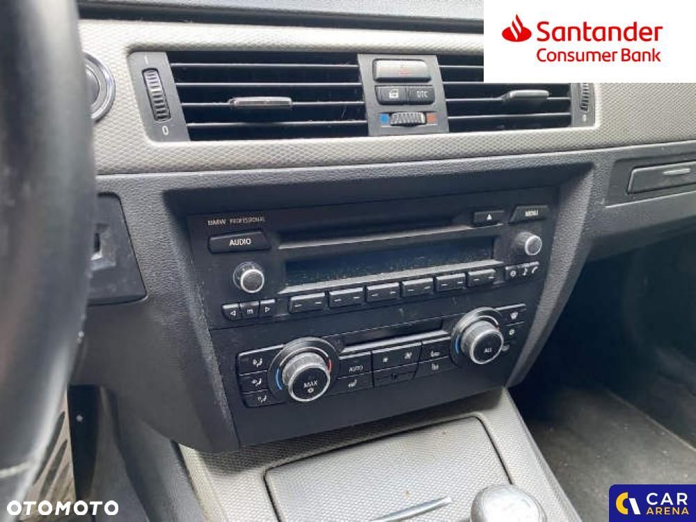 BMW Seria 3 325i - 30