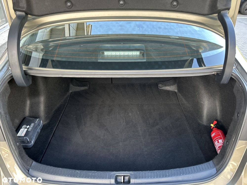 Toyota Corolla - 20