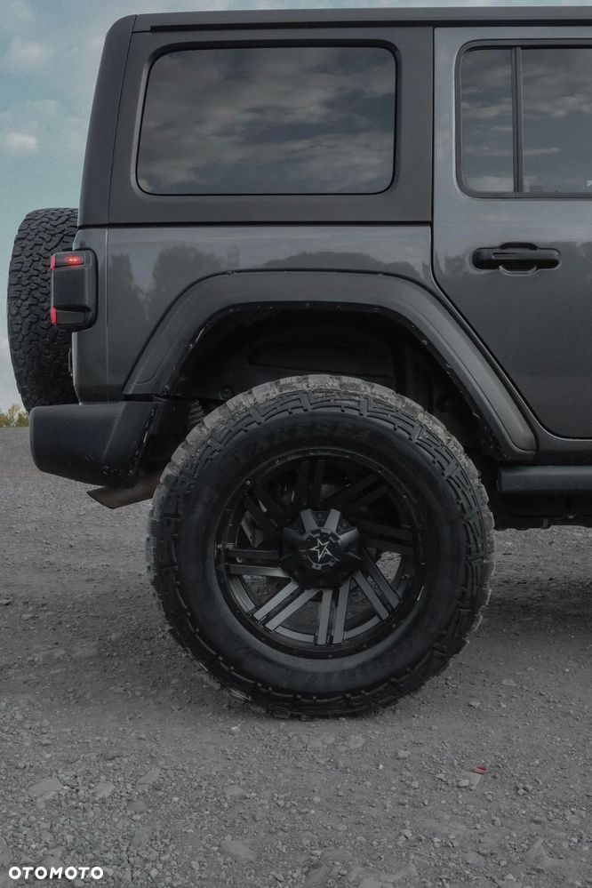 Jeep Wrangler - 7