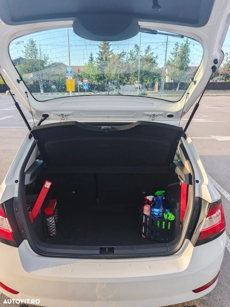 Skoda Fabia 1.0 MPI Ambition - 6