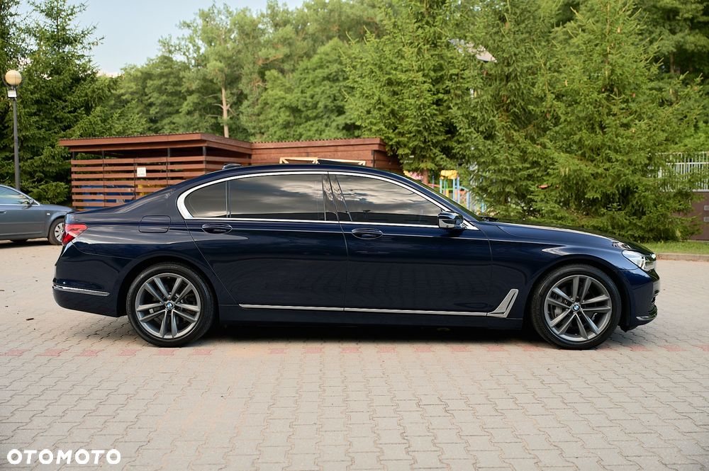 BMW Seria 7 740Li - 12