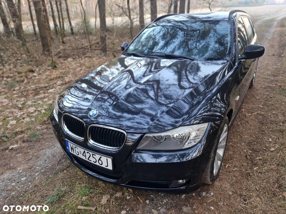 BMW Seria 3 318d - 23