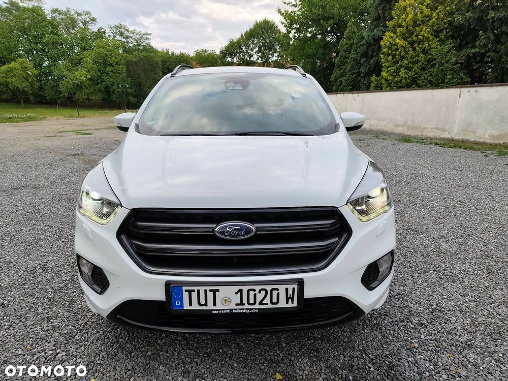 Ford Kuga 1.5 EcoBoost 2x4 ST-Line - 25