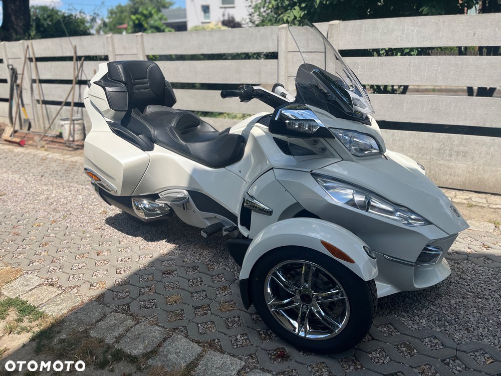 Can-Am Spyder - 1